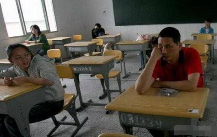 考场上的巨人 一位2米3高考生的故事高考考场多远不能施工
