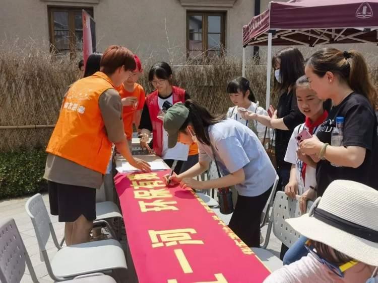 上海最新重大事件—黄浦江畔的绿色革命，滨水空间改造与生态修复项目全面启动上海最新发生重大事件新闻